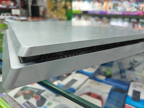 PlayStation 4 Slim 500GB Silver (уценка)[Б.У. ПРИСТАВКИ]